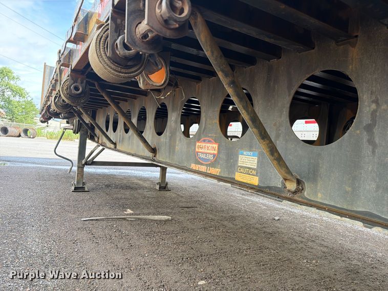 image for item FC3201 2007 Lufkin FL-11 flatbed trailer