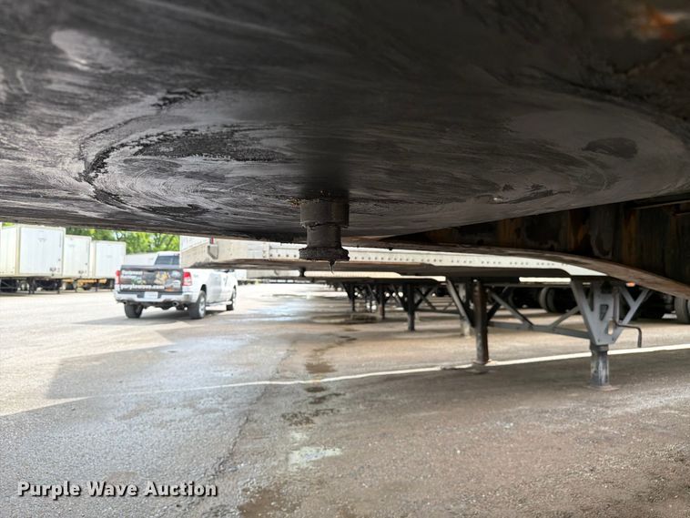 image for item FC3201 2007 Lufkin FL-11 flatbed trailer