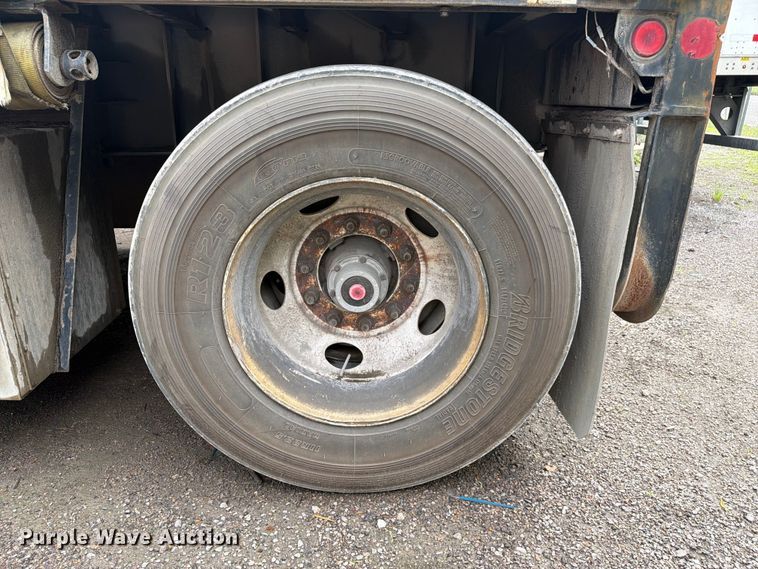image for item FC3201 2007 Lufkin FL-11 flatbed trailer