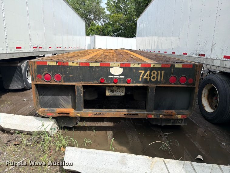 image for item FC3202 2007 Lufkin FL-11 flatbed trailer