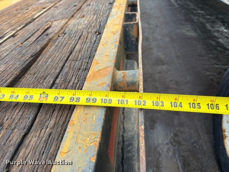 image for item FC3202 2007 Lufkin FL-11 flatbed trailer