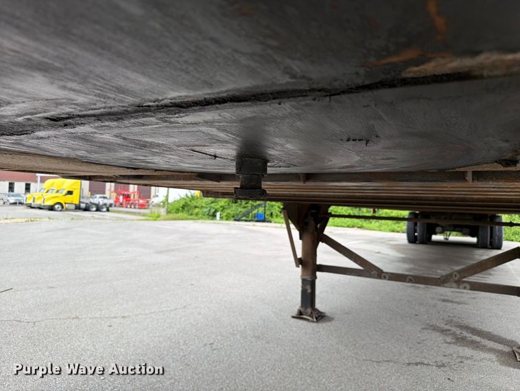 image for item FC3204 2002 Strick Commercial Trailer dry van trailer