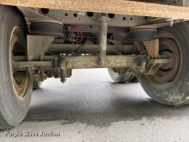 image for item FC3204 2002 Strick Commercial Trailer dry van trailer