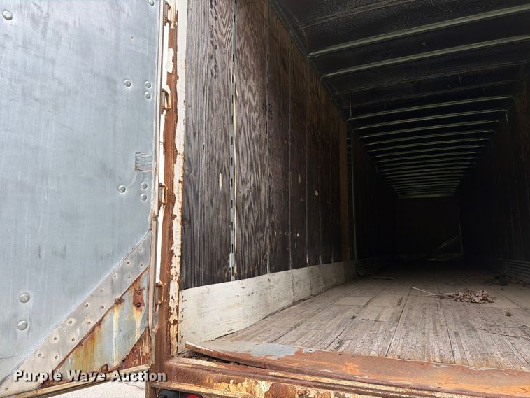 image for item FC3204 2002 Strick Commercial Trailer dry van trailer