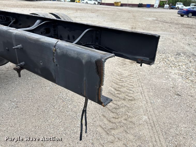 image for item FC5614 2015 International DuraStar 4300 truck cab and chassis