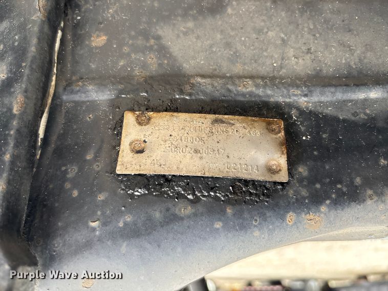 image for item FC5614 2015 International DuraStar 4300 truck cab and chassis