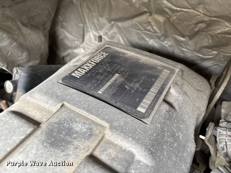 image for item FC5614 2015 International DuraStar 4300 truck cab and chassis