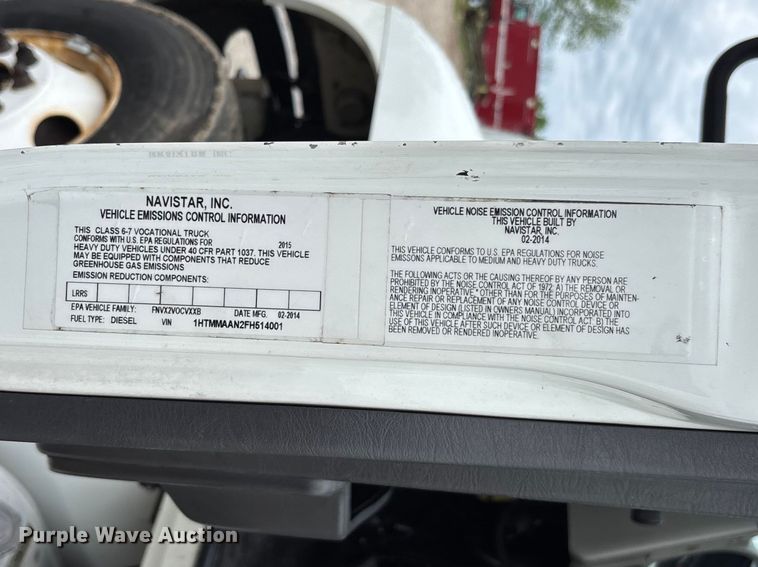 image for item FC5614 2015 International DuraStar 4300 truck cab and chassis