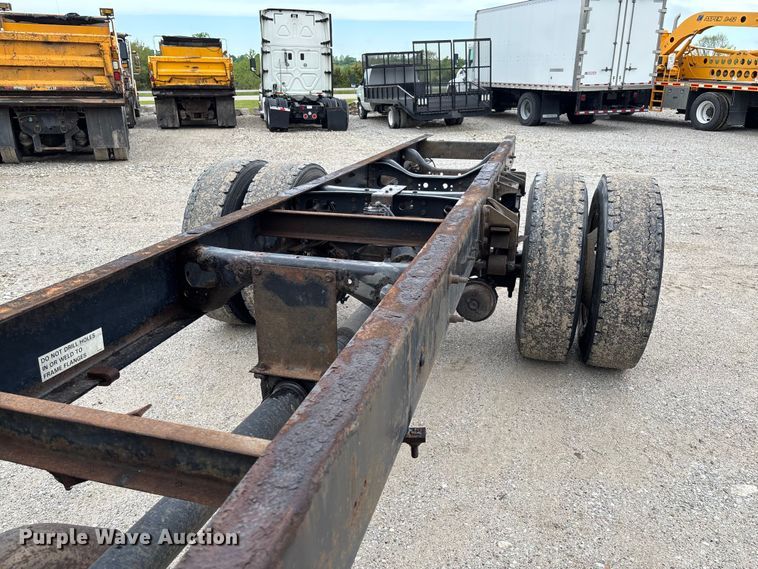 image for item FC5615 2010 International DuraStar 4300 truck cab and chassis