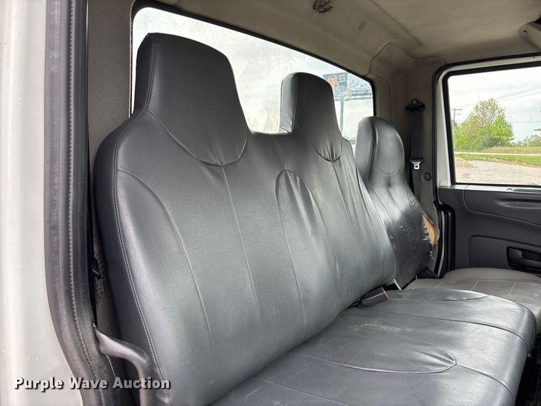 image for item FC5615 2010 International DuraStar 4300 truck cab and chassis