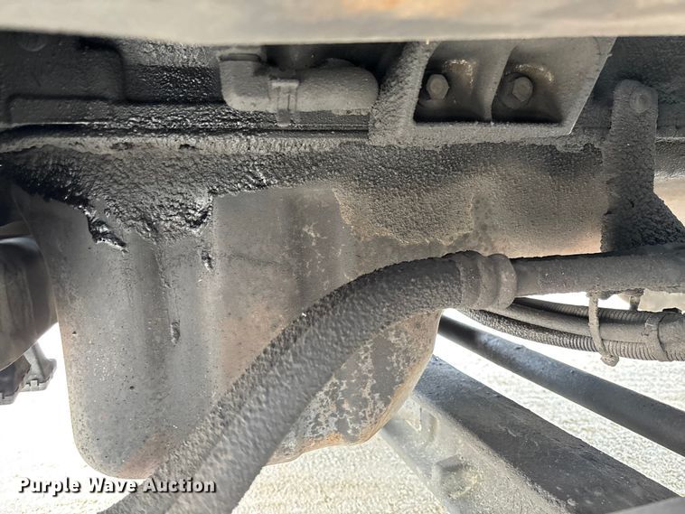 image for item FC5615 2010 International DuraStar 4300 truck cab and chassis