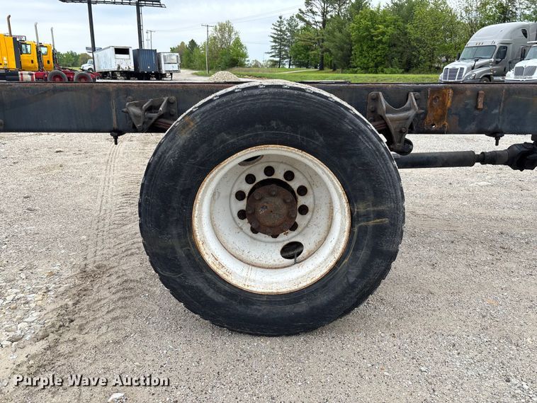 image for item FC5615 2010 International DuraStar 4300 truck cab and chassis
