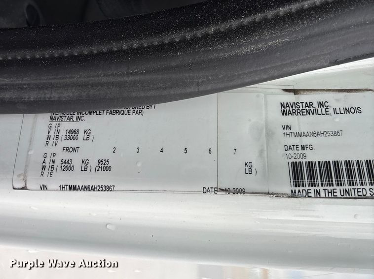 image for item FC5615 2010 International DuraStar 4300 truck cab and chassis