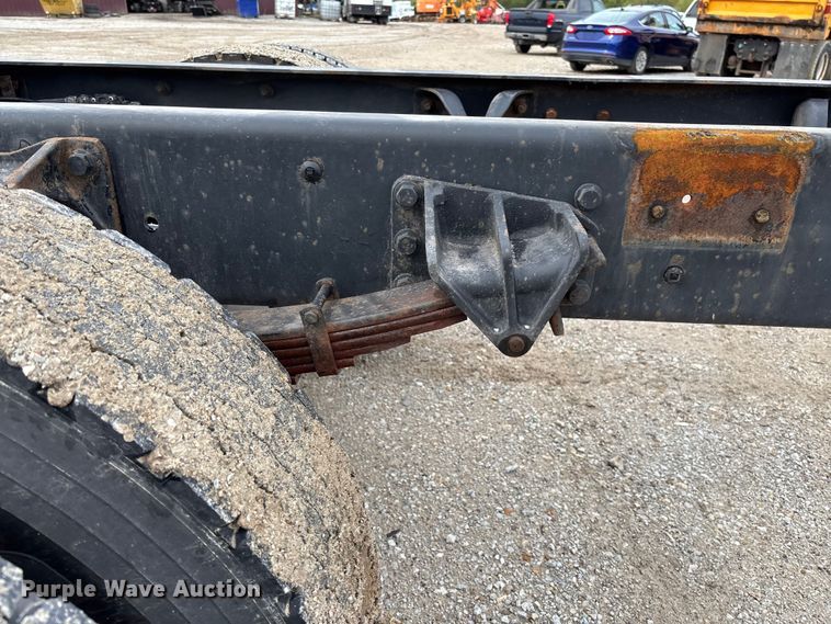 image for item FC5616 2010 International DuraStar 4300 truck cab and chassis