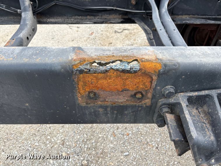 image for item FC5616 2010 International DuraStar 4300 truck cab and chassis