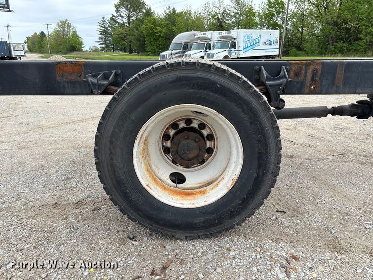 image for item FC5616 2010 International DuraStar 4300 truck cab and chassis