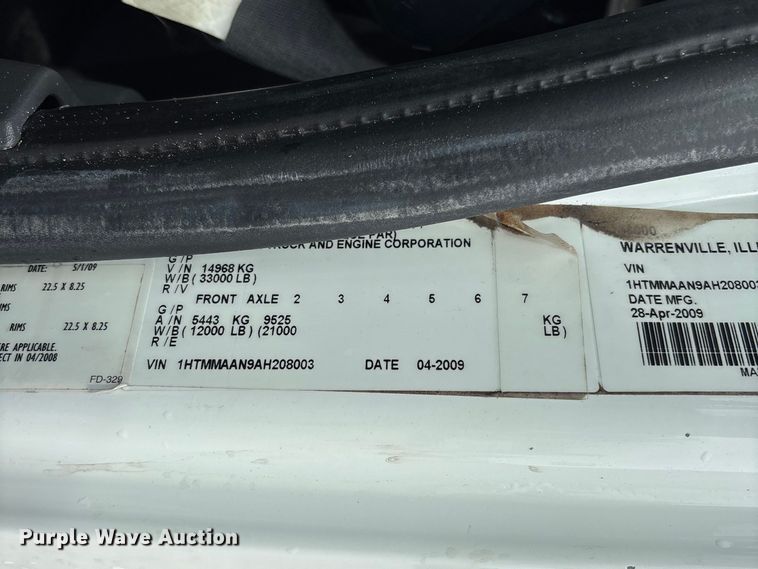 image for item FC5616 2010 International DuraStar 4300 truck cab and chassis