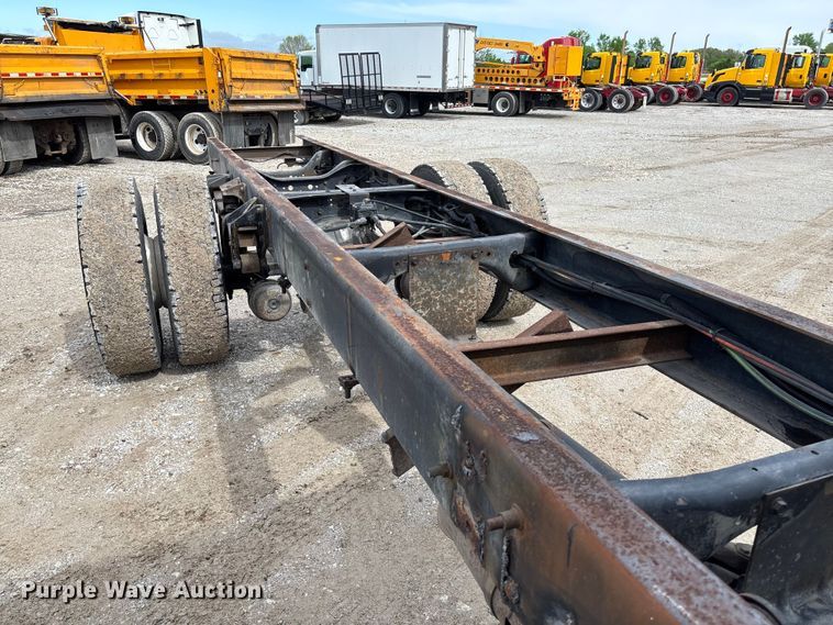image for item FC5617 2010 International  DuraStar 4300 truck cab and chassis