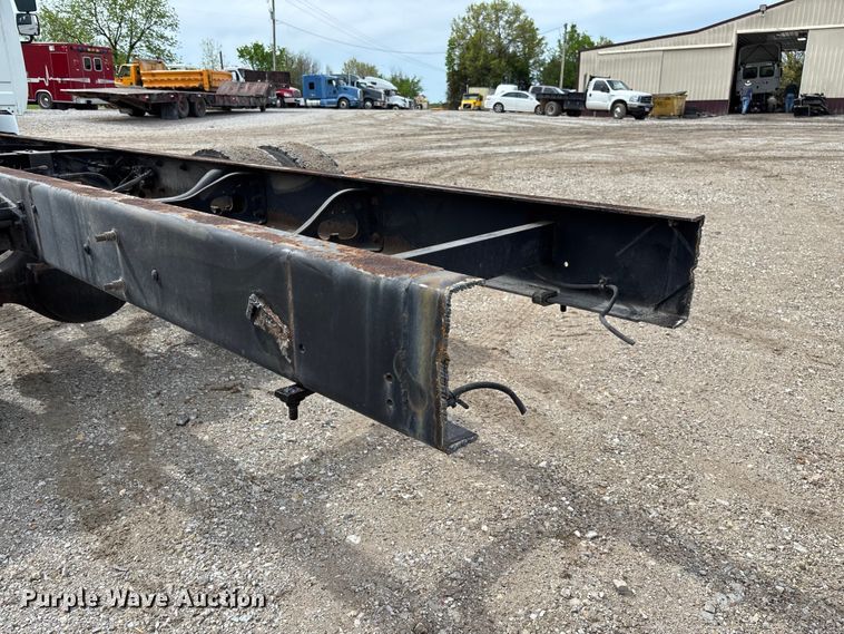 image for item FC5617 2010 International  DuraStar 4300 truck cab and chassis