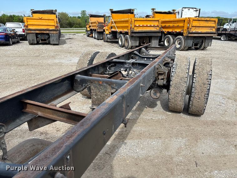 image for item FC5617 2010 International  DuraStar 4300 truck cab and chassis