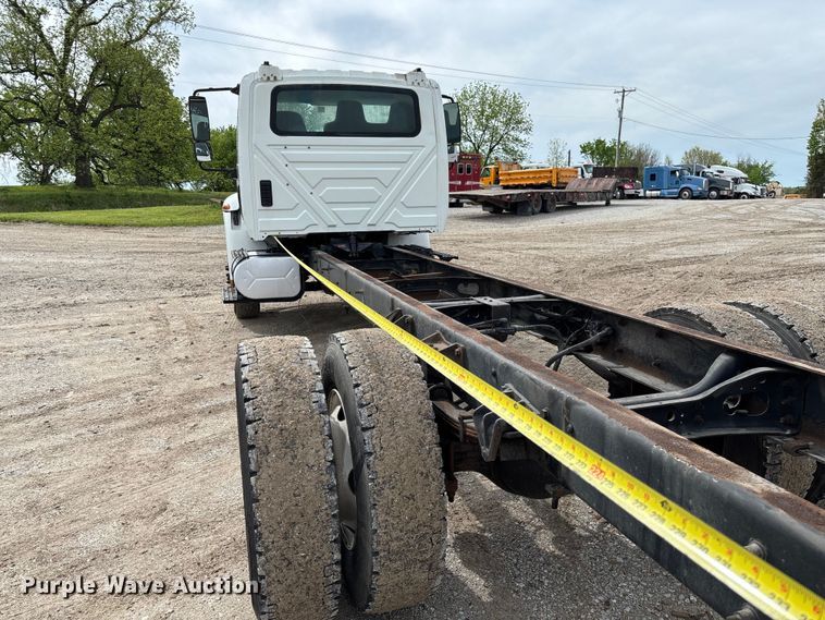 image for item FC5617 2010 International  DuraStar 4300 truck cab and chassis