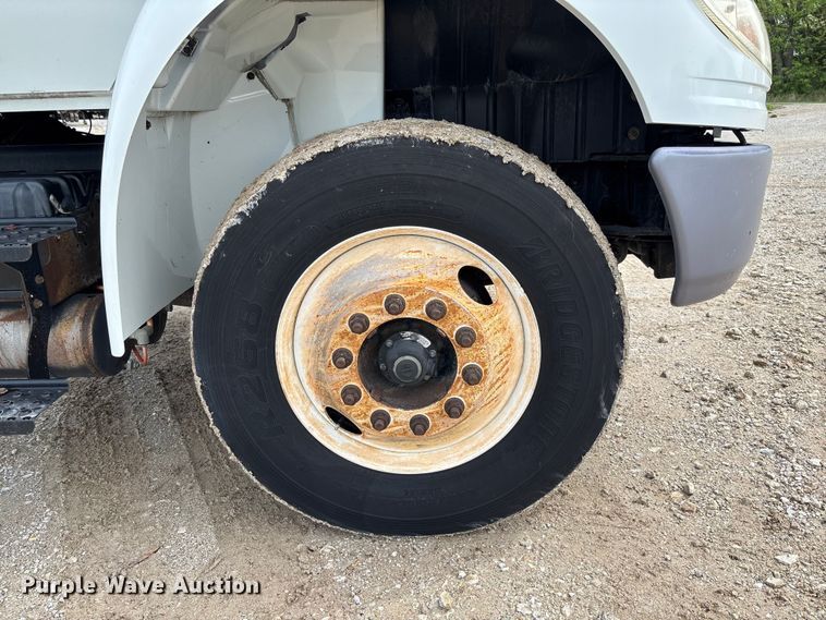 image for item FC5617 2010 International  DuraStar 4300 truck cab and chassis