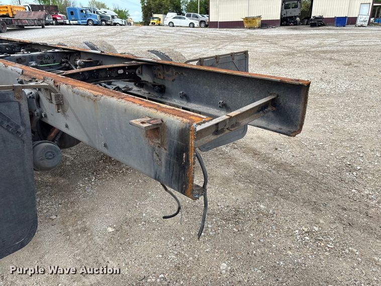 image for item FC5618 2013 Freightliner  Business Class M2 truck cab and chassis