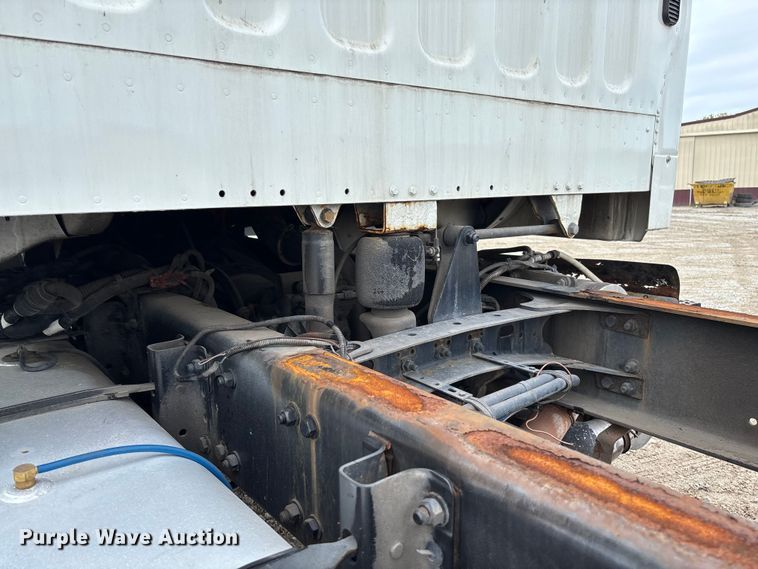 image for item FC5618 2013 Freightliner  Business Class M2 truck cab and chassis