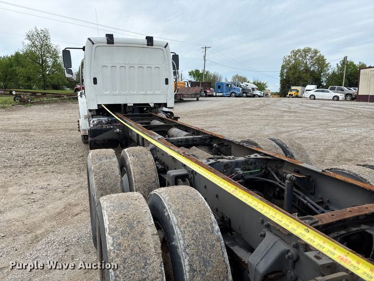 image for item FC5618 2013 Freightliner  Business Class M2 truck cab and chassis