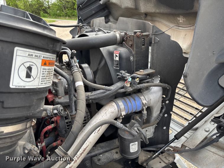 image for item FC5618 2013 Freightliner  Business Class M2 truck cab and chassis