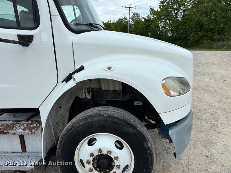 image for item FC5711 2010 Freightliner M2106 truck cab and chassis