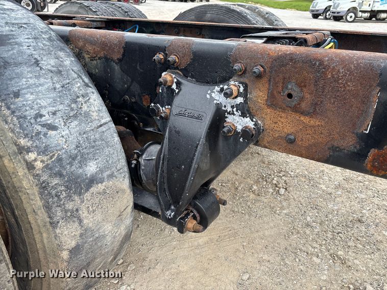 image for item FC5711 2010 Freightliner M2106 truck cab and chassis