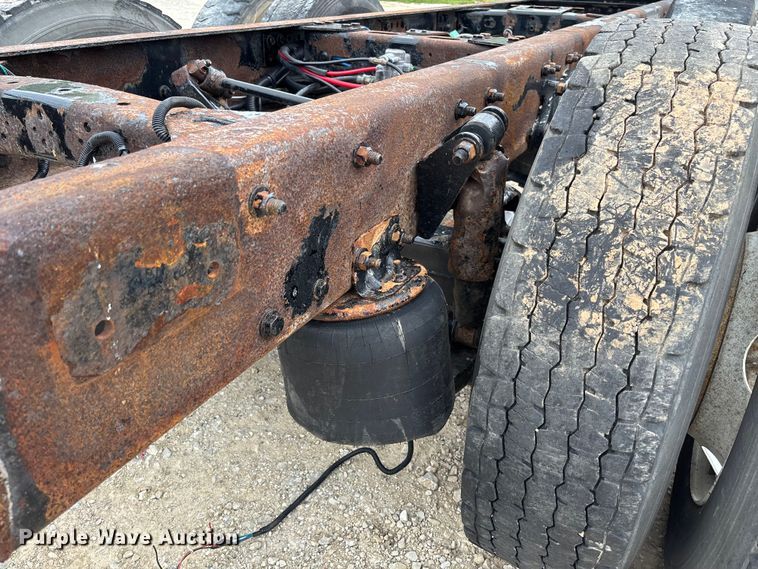 image for item FC5711 2010 Freightliner M2106 truck cab and chassis