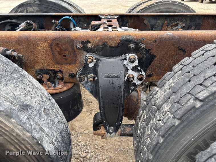 image for item FC5711 2010 Freightliner M2106 truck cab and chassis