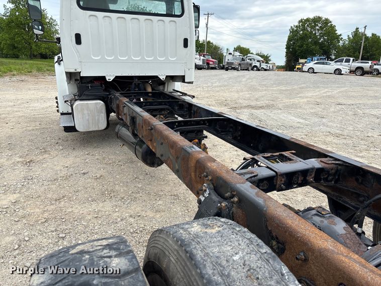 image for item FC5711 2010 Freightliner M2106 truck cab and chassis