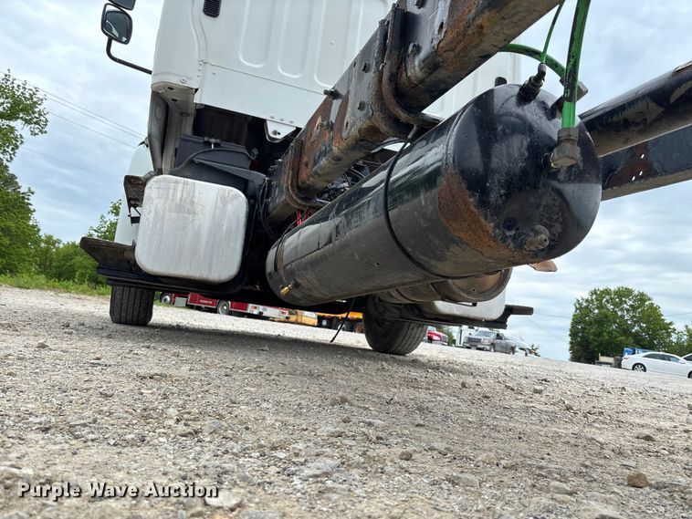 image for item FC5711 2010 Freightliner M2106 truck cab and chassis
