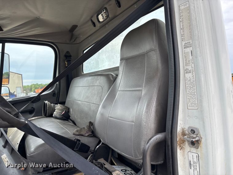 image for item FC5711 2010 Freightliner M2106 truck cab and chassis