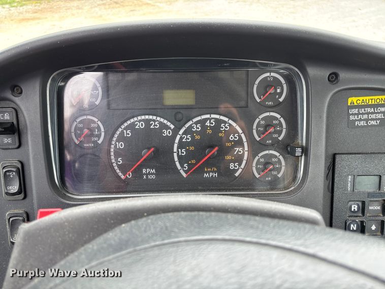 image for item FC5711 2010 Freightliner M2106 truck cab and chassis