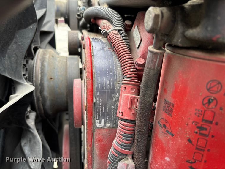 image for item FC5711 2010 Freightliner M2106 truck cab and chassis