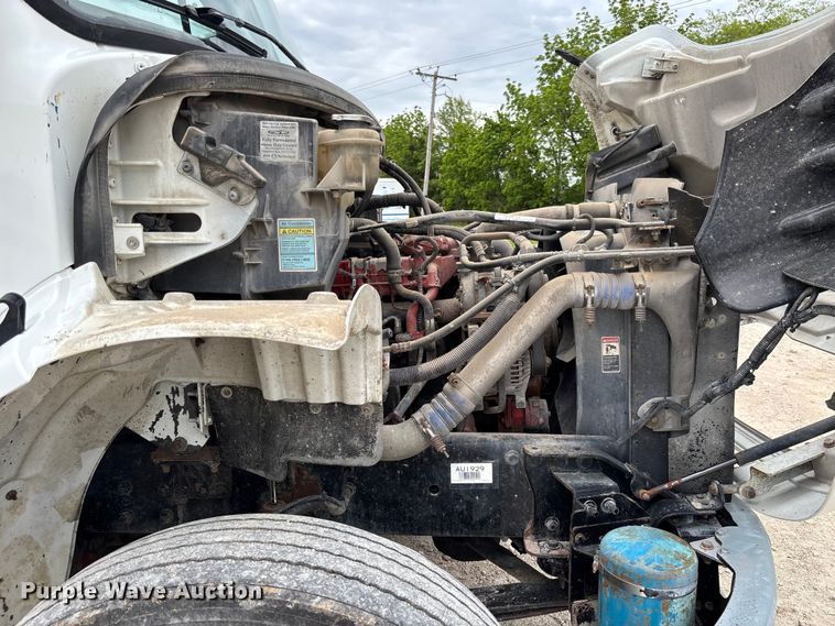 image for item FC5711 2010 Freightliner M2106 truck cab and chassis
