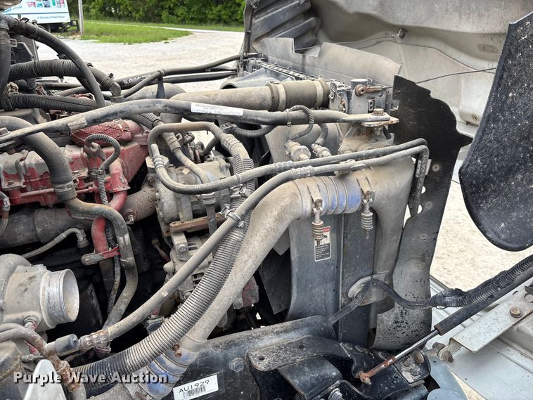 image for item FC5711 2010 Freightliner M2106 truck cab and chassis