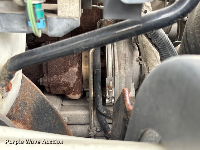image for item FC5847 2011 International 4300 truck cab and chassis