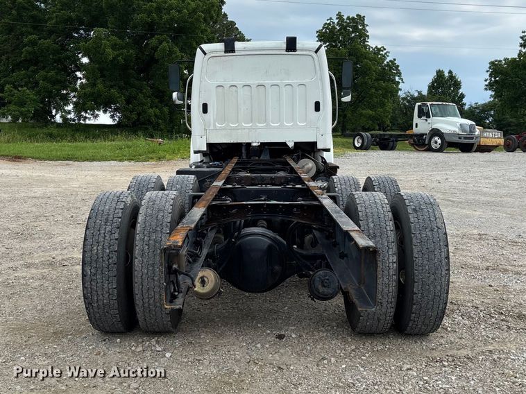 image for item FC5850 2013 Freightliner  Buisness Class M2 106 truck cab and chassis