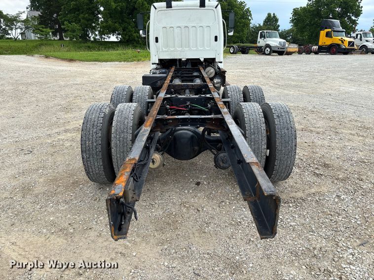 image for item FC5850 2013 Freightliner  Buisness Class M2 106 truck cab and chassis