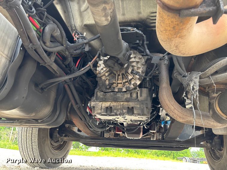image for item FC5850 2013 Freightliner  Buisness Class M2 106 truck cab and chassis