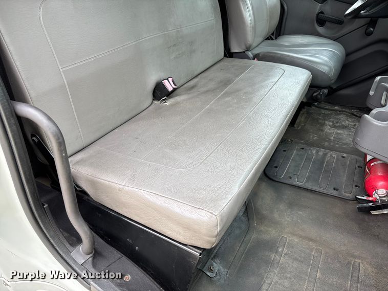 image for item FC5850 2013 Freightliner  Buisness Class M2 106 truck cab and chassis