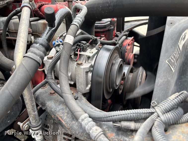 image for item FC5850 2013 Freightliner  Buisness Class M2 106 truck cab and chassis