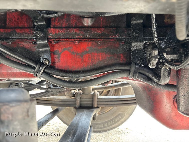 image for item FC5850 2013 Freightliner  Buisness Class M2 106 truck cab and chassis