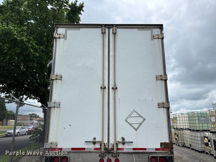 image for item FG0389 1997 Utility dry van trailer