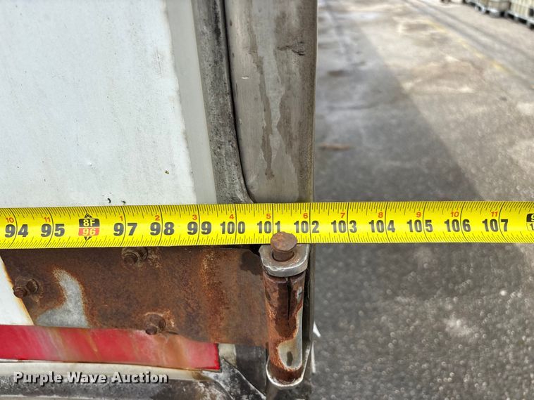 image for item FG0389 1997 Utility dry van trailer
